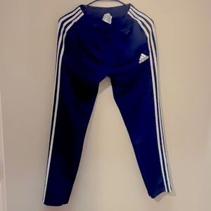 Big boy Adidas track pants use one time